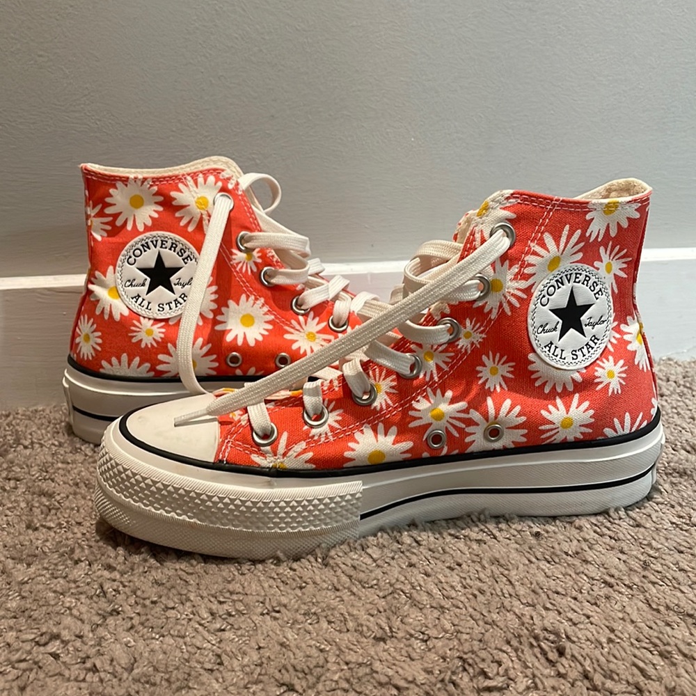 Cute flower platform converse high tops